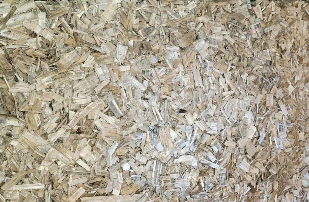 Hemp hurd used as animal bedding; a practical way to use hemp hurd on your farm.